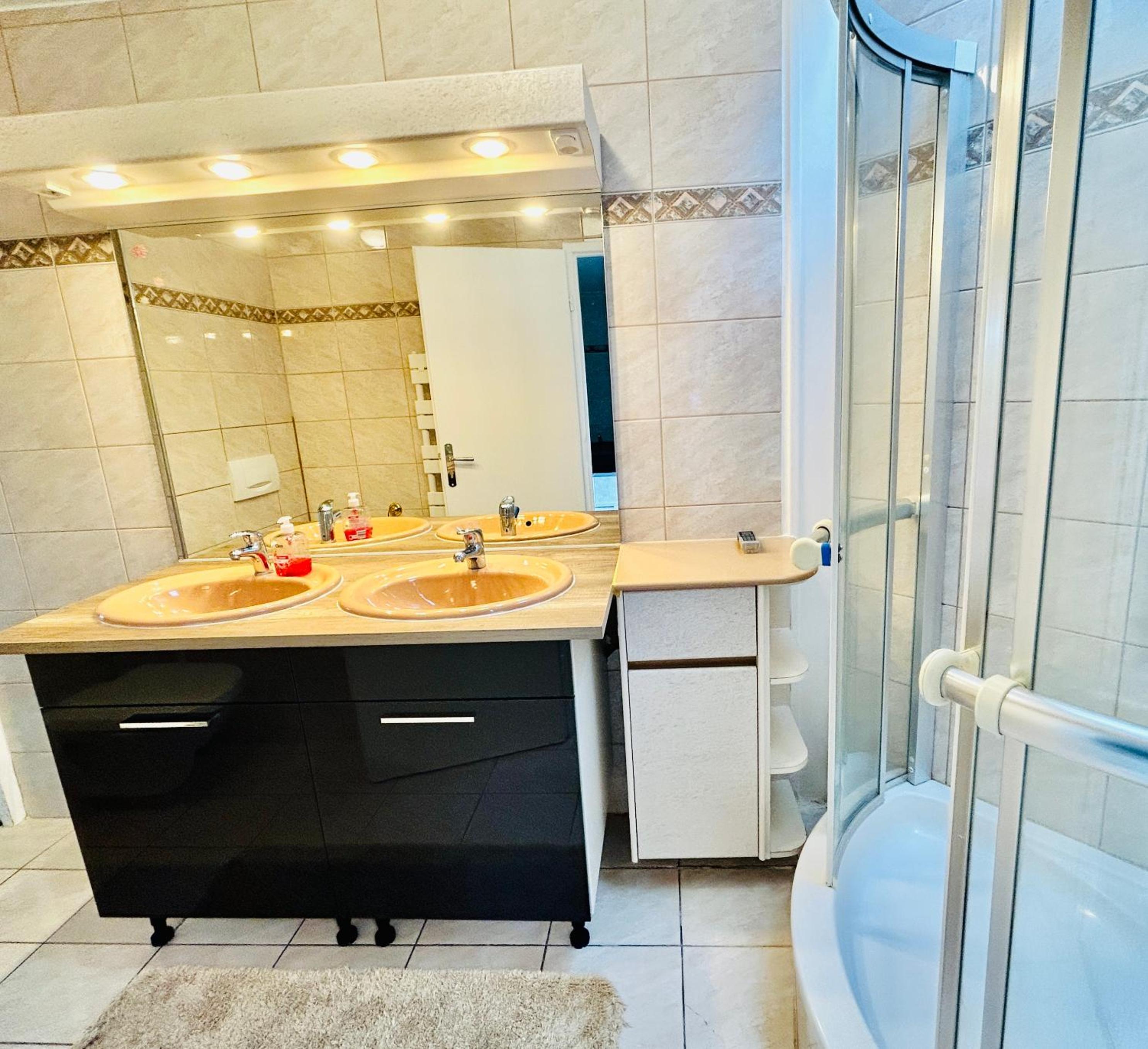 Beausoleil SPA Villa XL-Geneva, Lake, Mountains-Full Love Stay-SPA optional extra fee