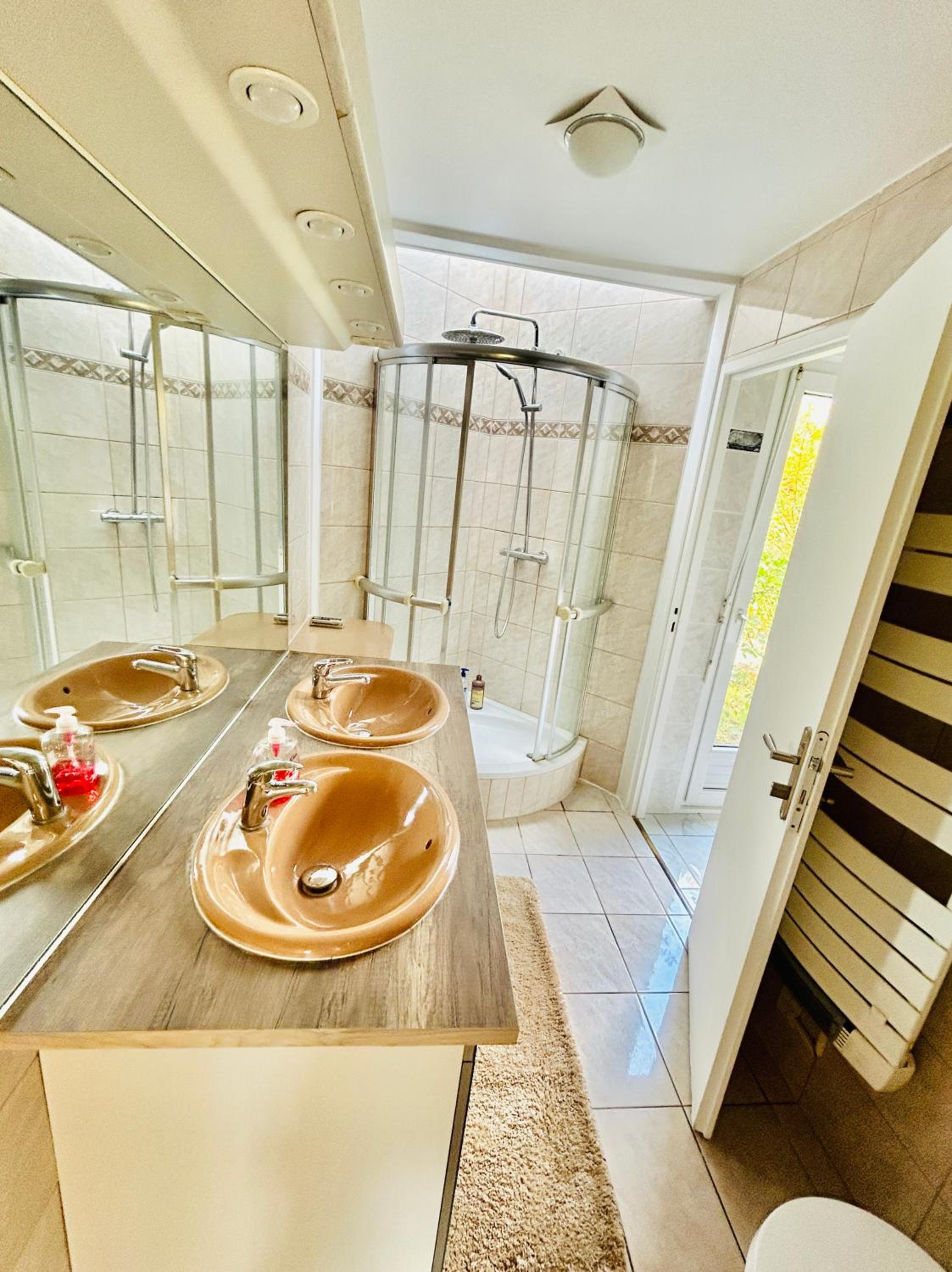 Beausoleil SPA Villa XL-Geneva, Lake, Mountains-Full Love Stay-SPA optional extra fee