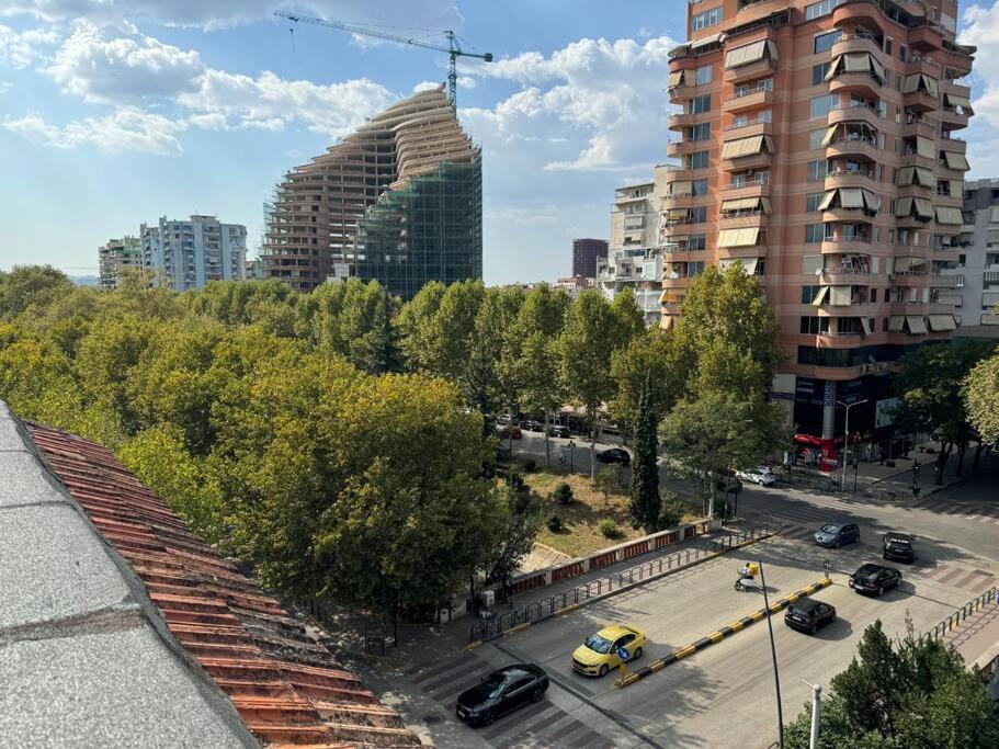 Modern meets Comfort 2 Br Apartment in central Bllok