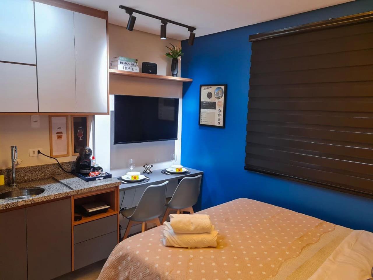 Studio moderno Wi-Fi rápido Próximo ao Metrô Check-in 24hs