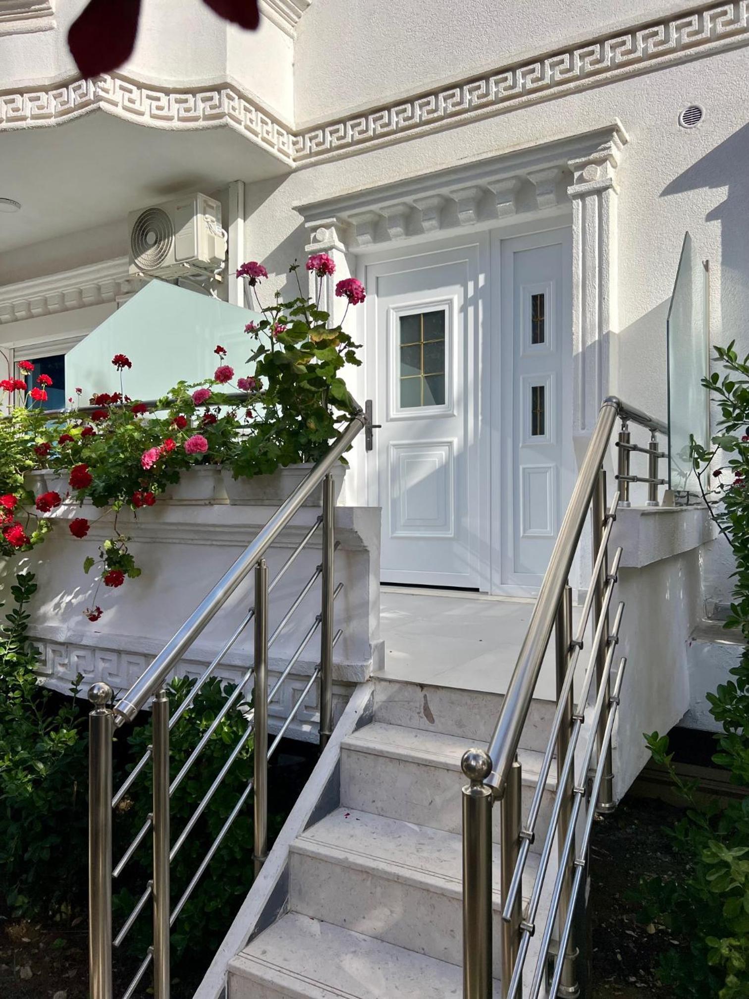 Best Summer Apartment