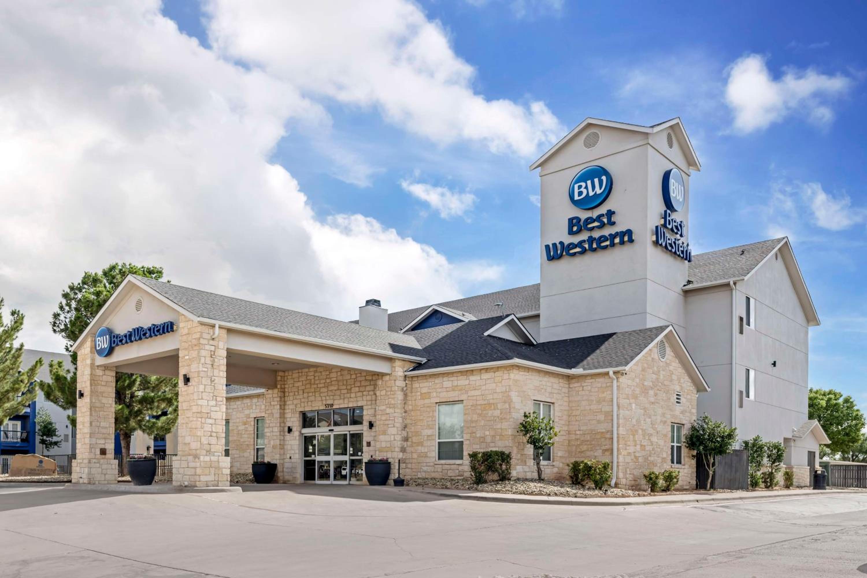 Hotel Best Western Lubbock West Inn & Suites - Image 1