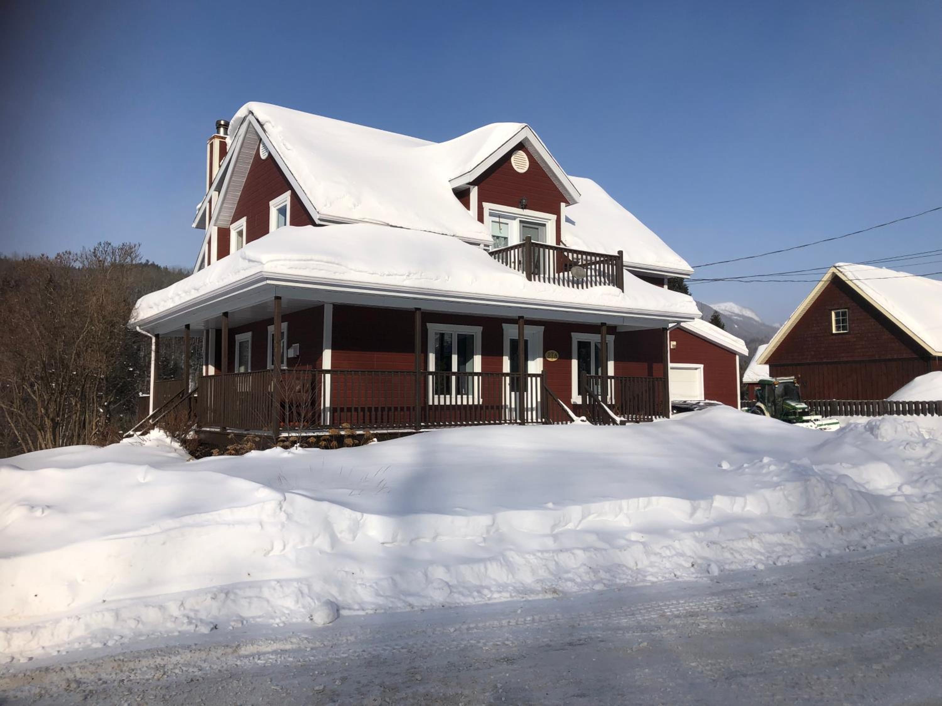 Belle maison avec vue sur la rivière