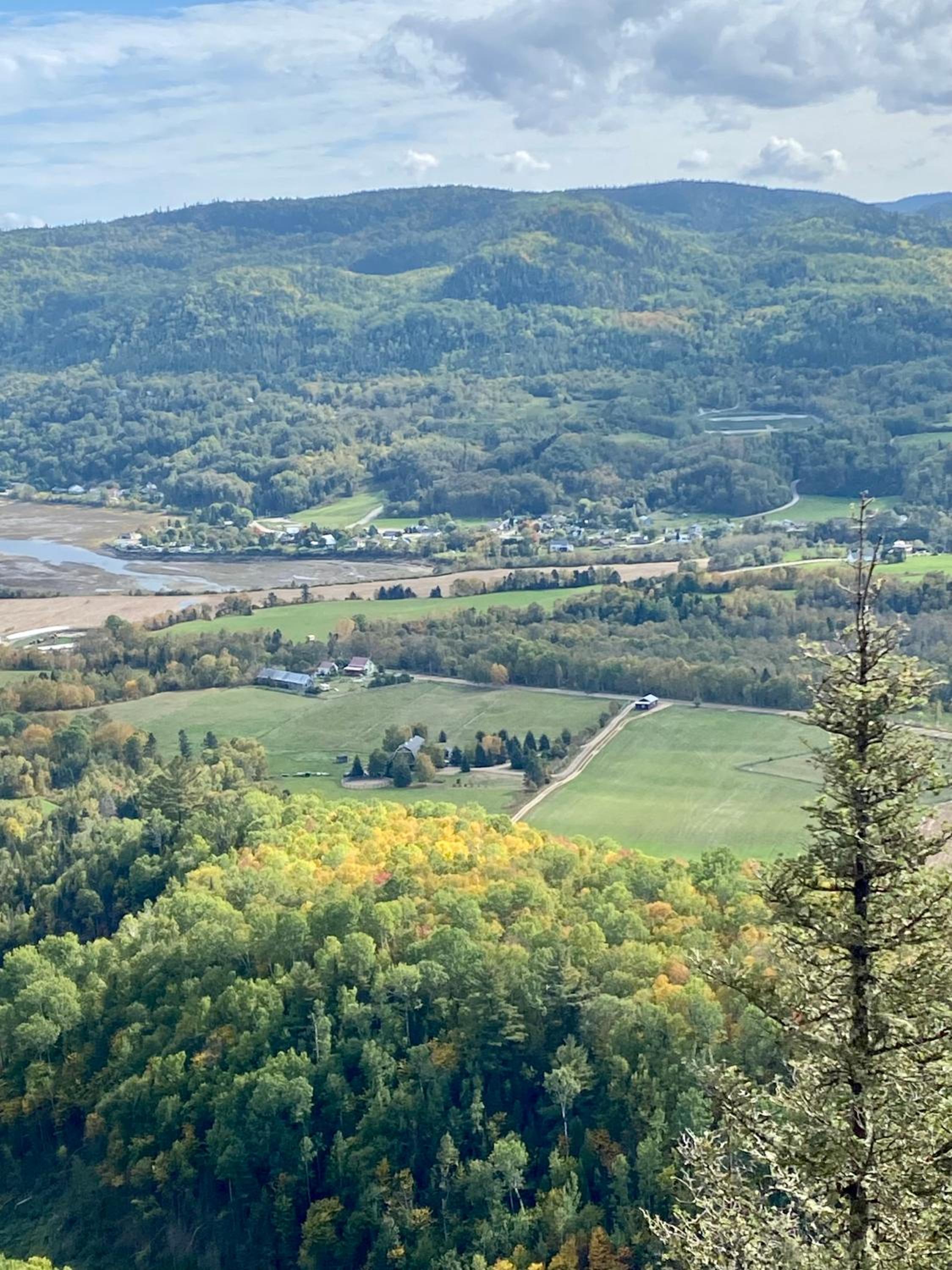 Belle maison avec vue sur la rivière