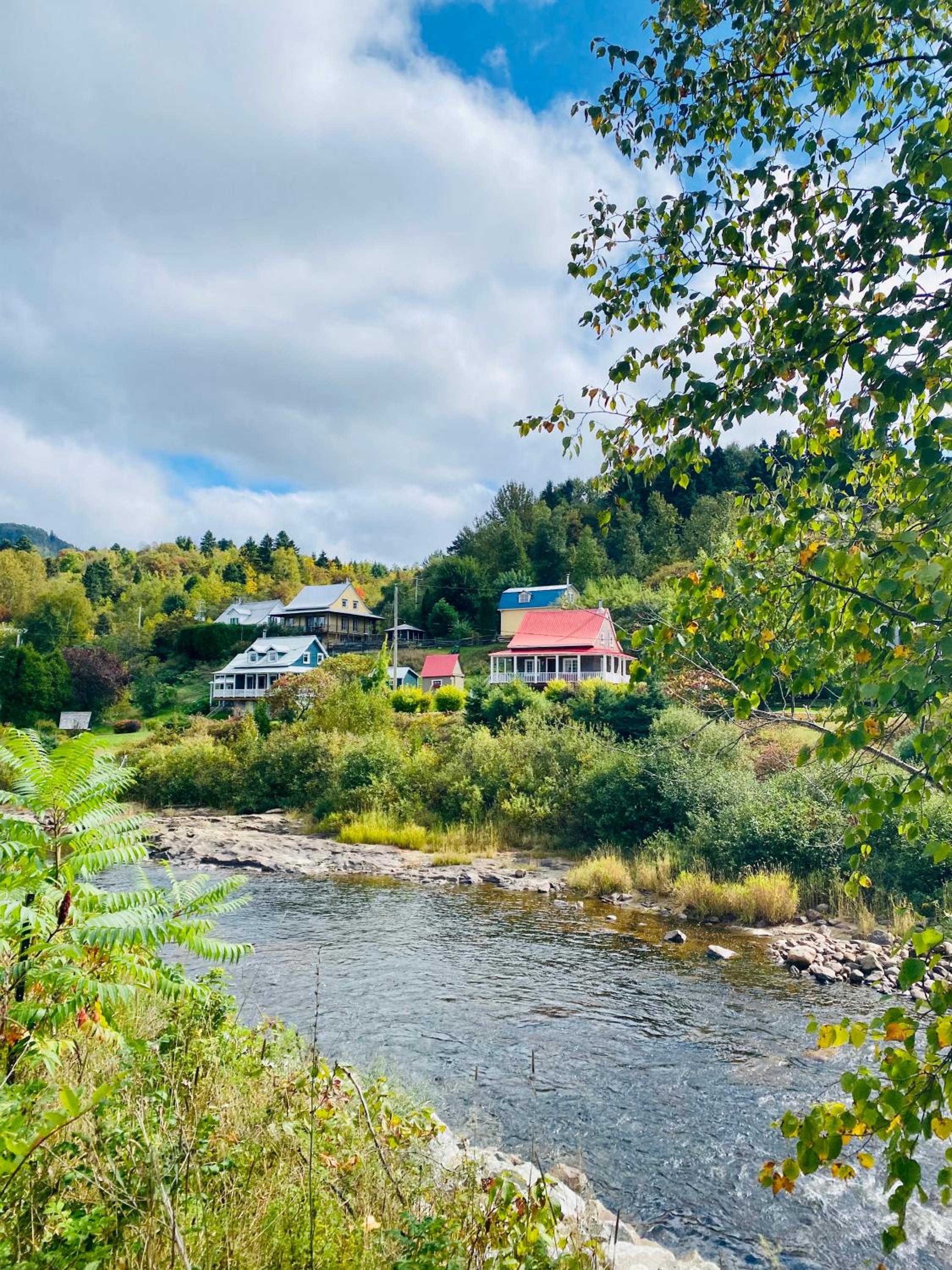 Belle maison avec vue sur la rivière