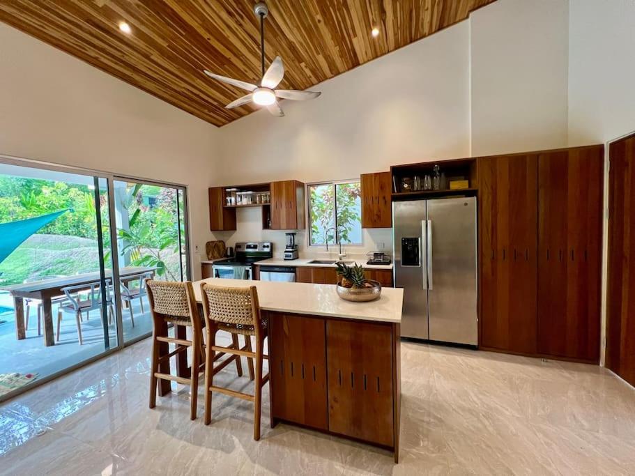 Holiday Villa with Pool in Central Ojochal