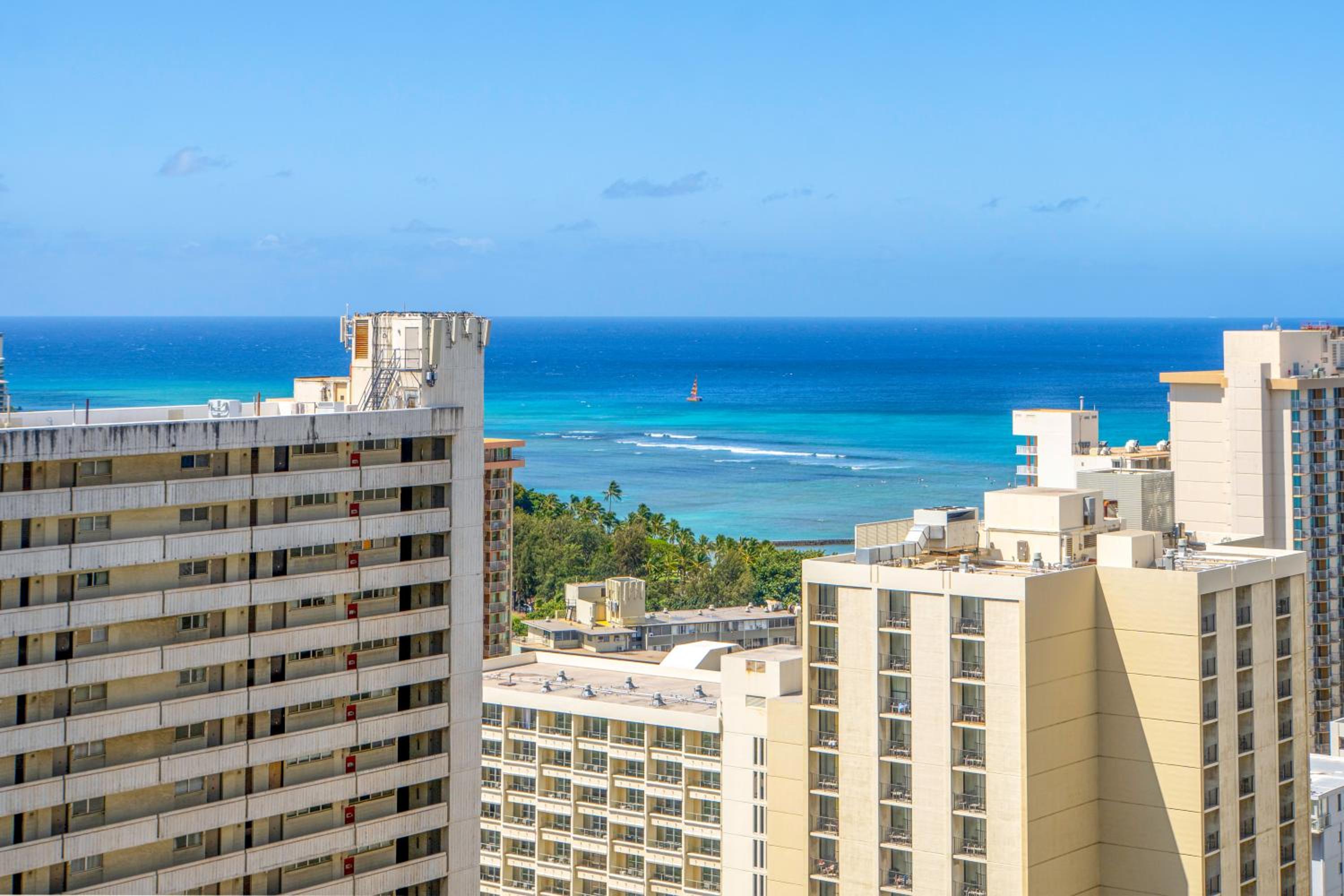 Ocean View Condo at Waikiki, Close to Beach with Parking view 5