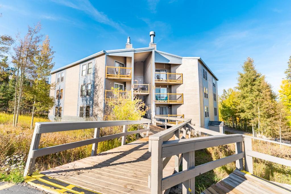 Treehouse 107 Building G