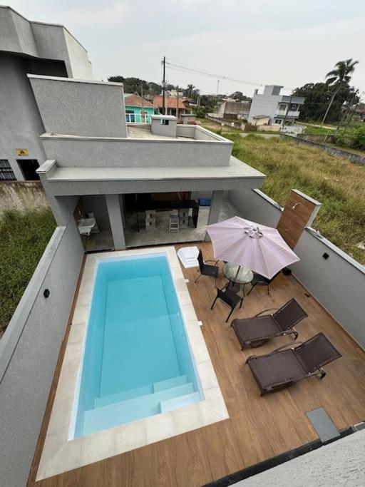 Casa na praia Itapoá