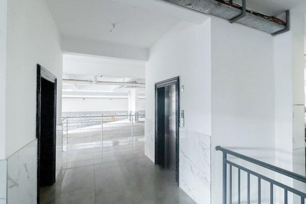 Luxury 2BR Ensuite apartment with Private Balcony and Views view 4