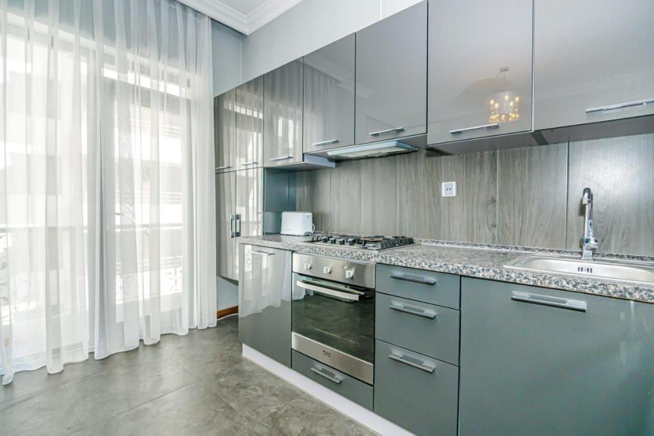 SEA VIEW HOTEL APARTMENT ViP MC DONALD'S
