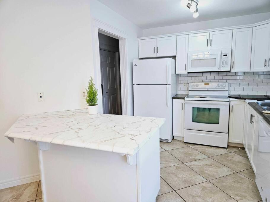 3 Bedroom Main unit House with a backyard and deck Basement not included