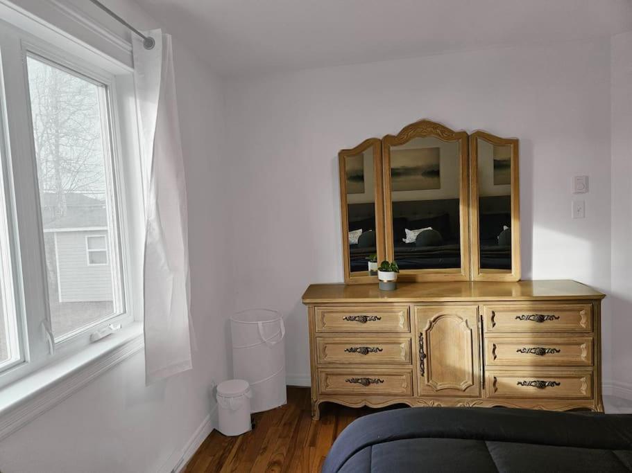3 Bedroom Main unit House with a backyard and deck Basement not included