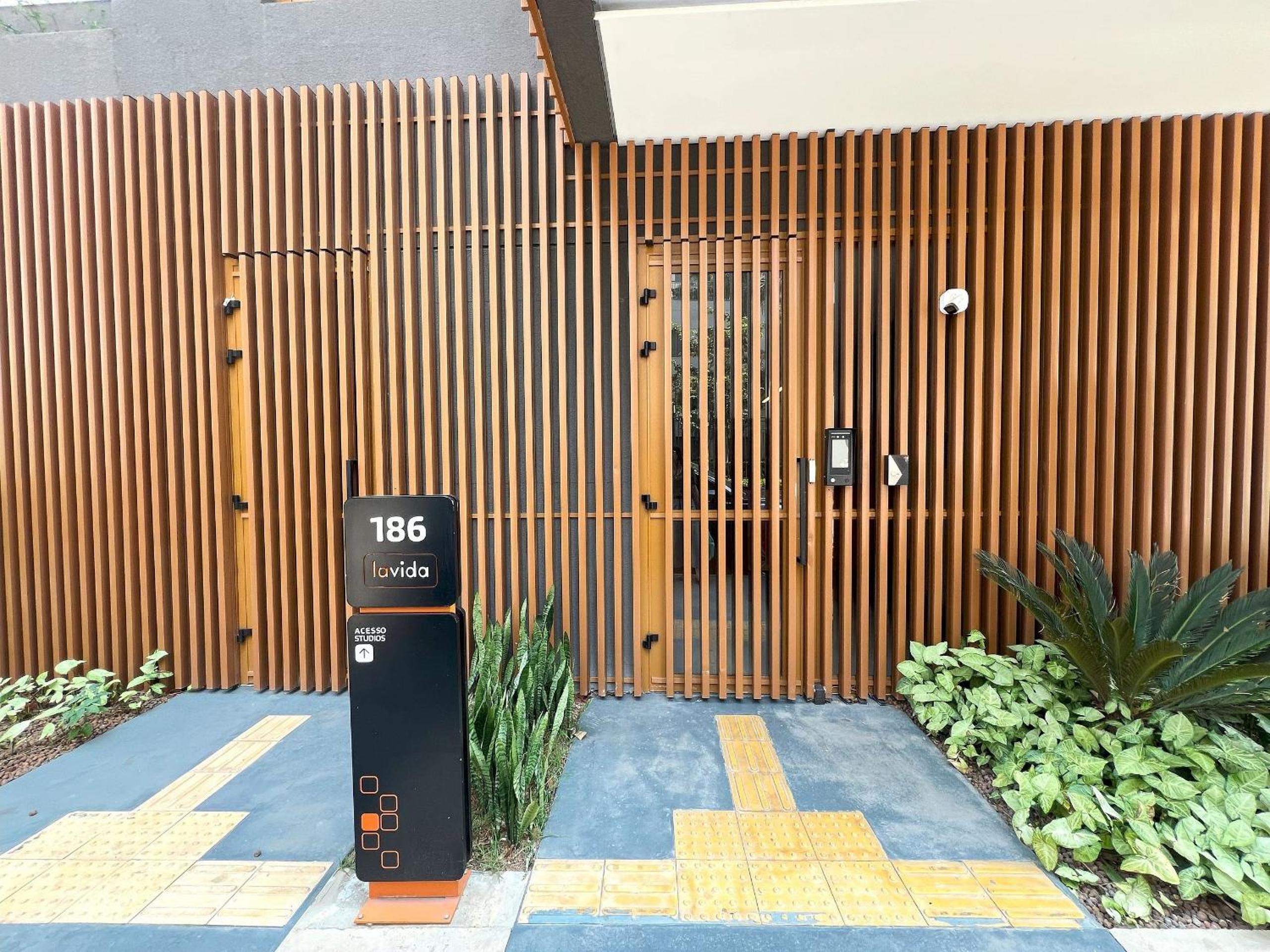 Moralia Butantã - 1 e 2 dorm para até 5 pessoas
