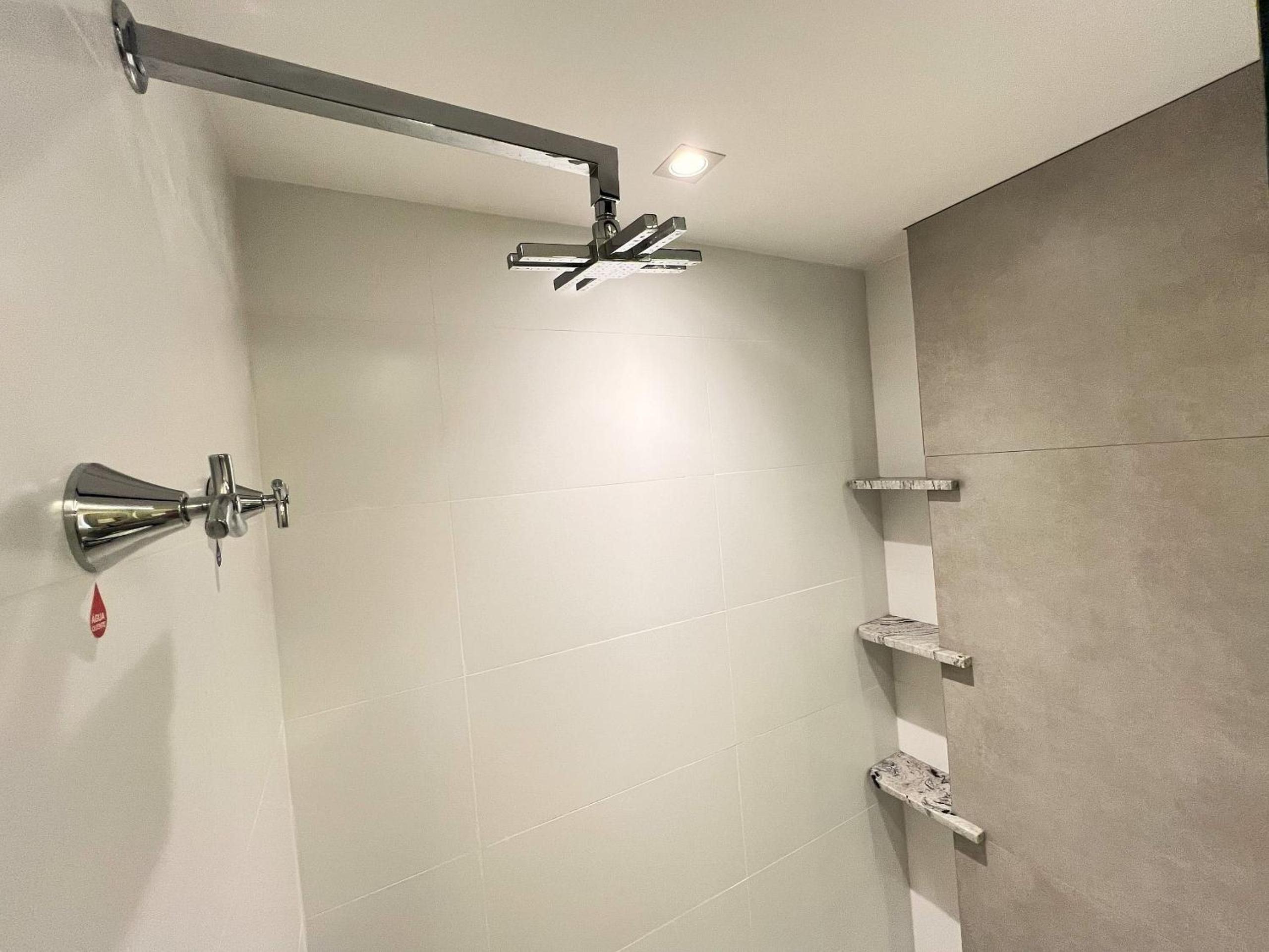 Moralia Butantã - 1 e 2 dorm para até 5 pessoas