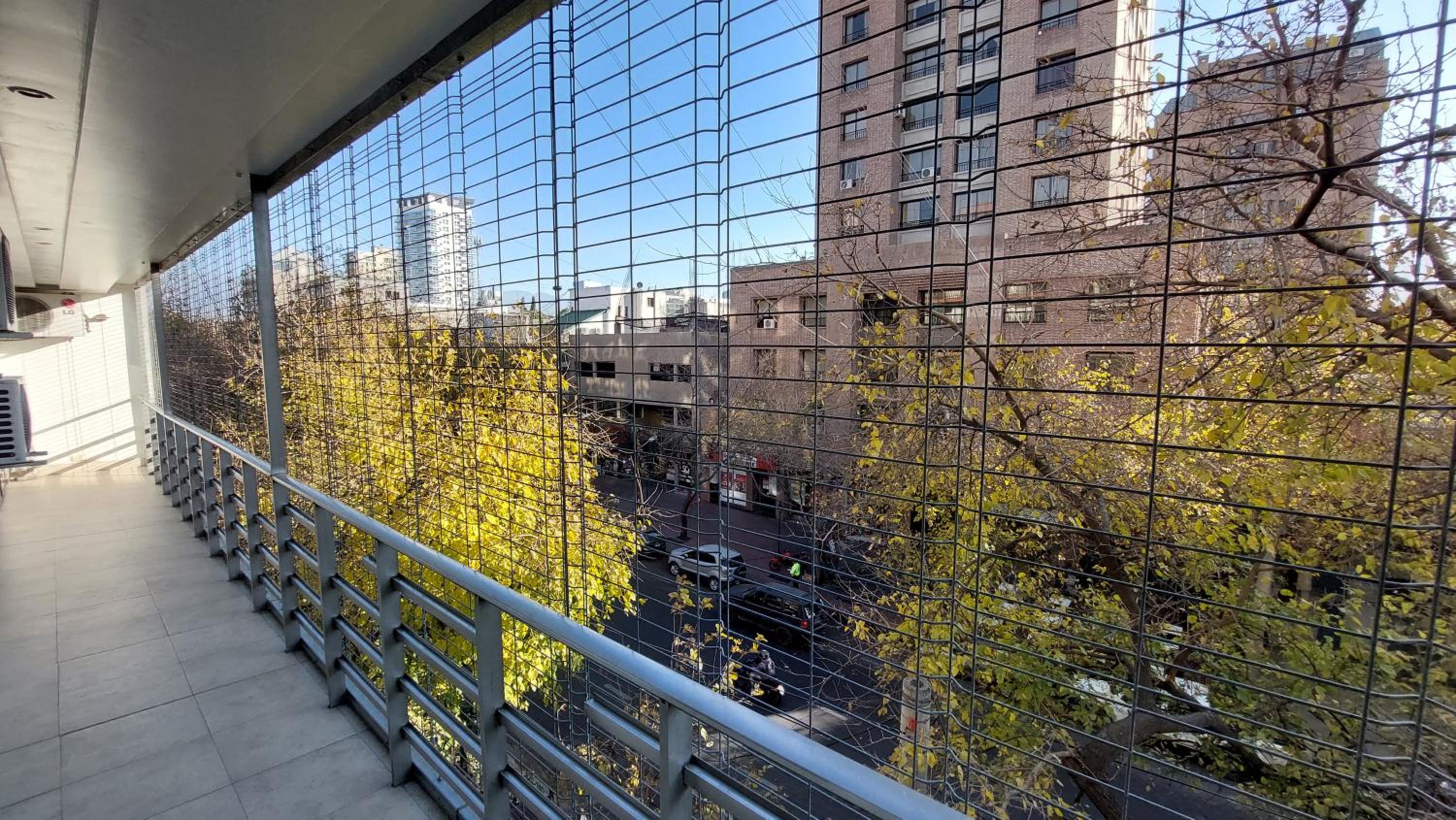 Hotel Excelente ubicación, cerca Arístides, cochera gratis - Image 1