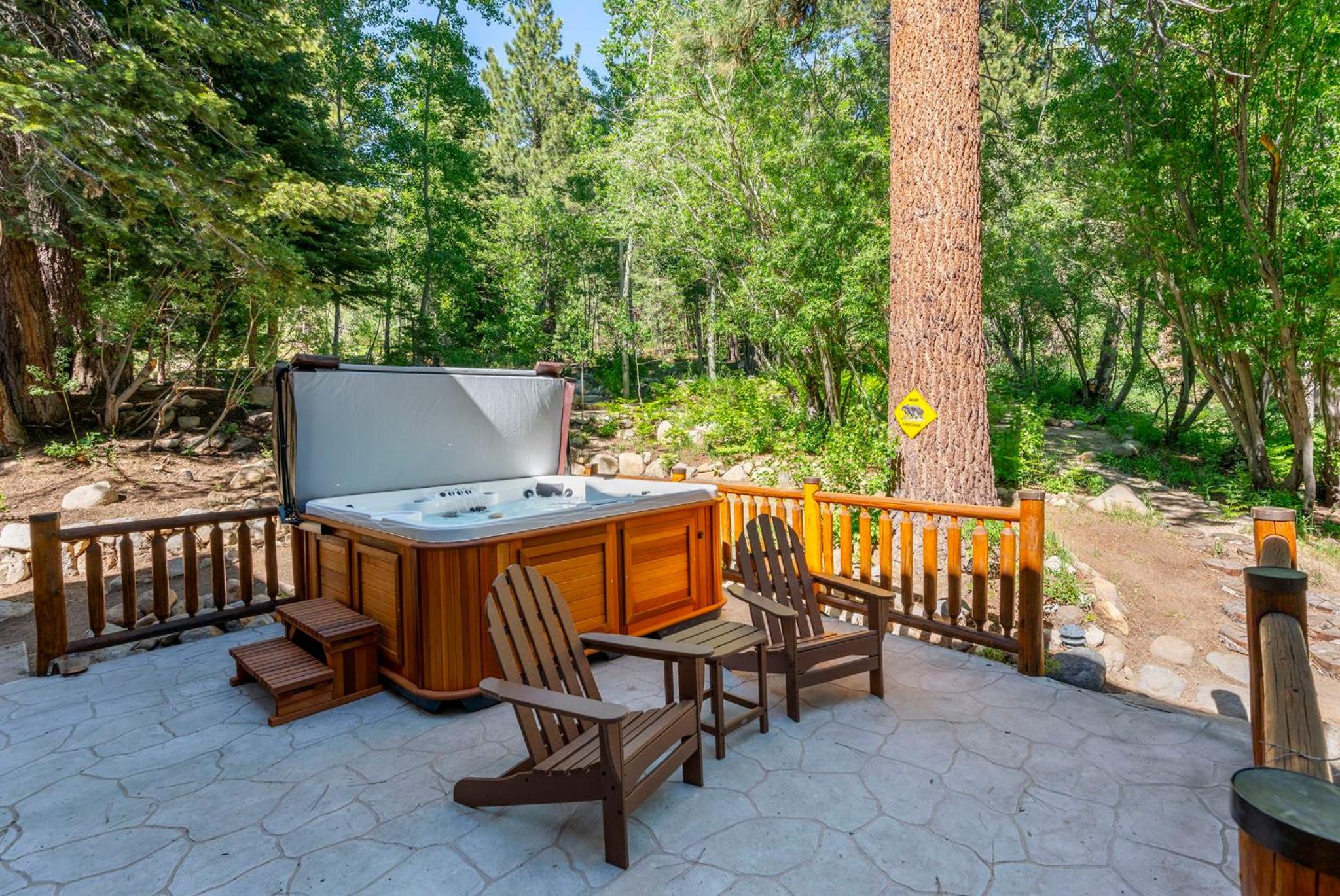 Do not miss your chance to vacation at this five bedroom 5 bath mountain home view 3
