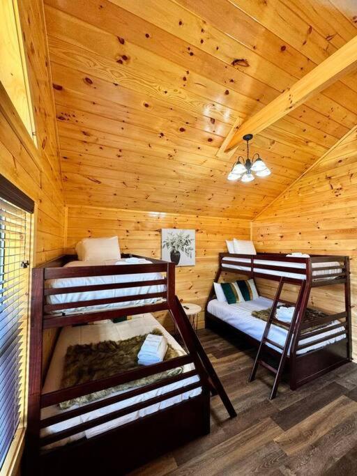 Enchanted Peak Lodge
