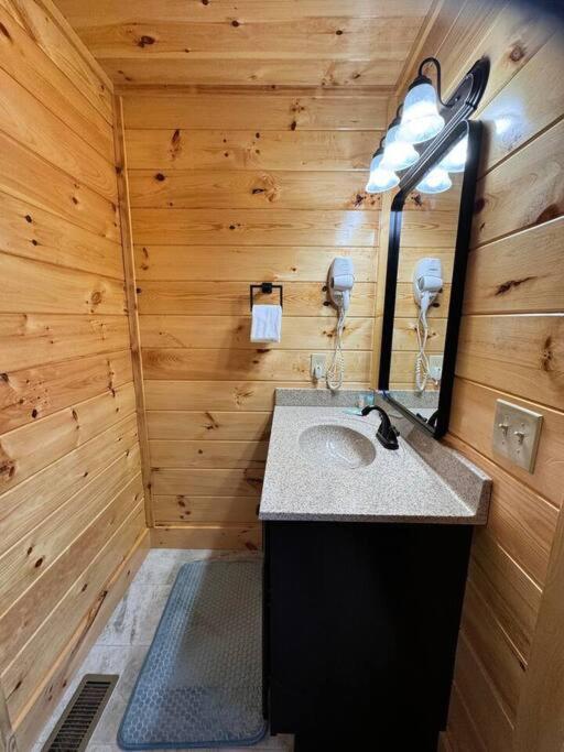 Enchanted Peak Lodge
