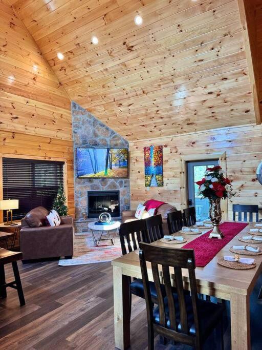 Enchanted Peak Lodge