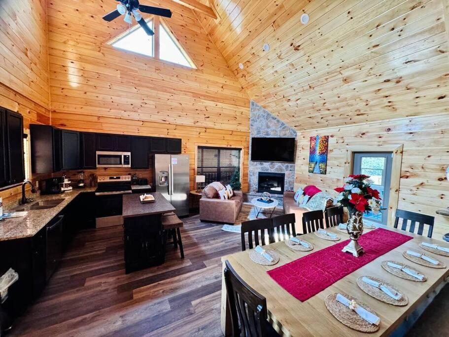 Enchanted Peak Lodge