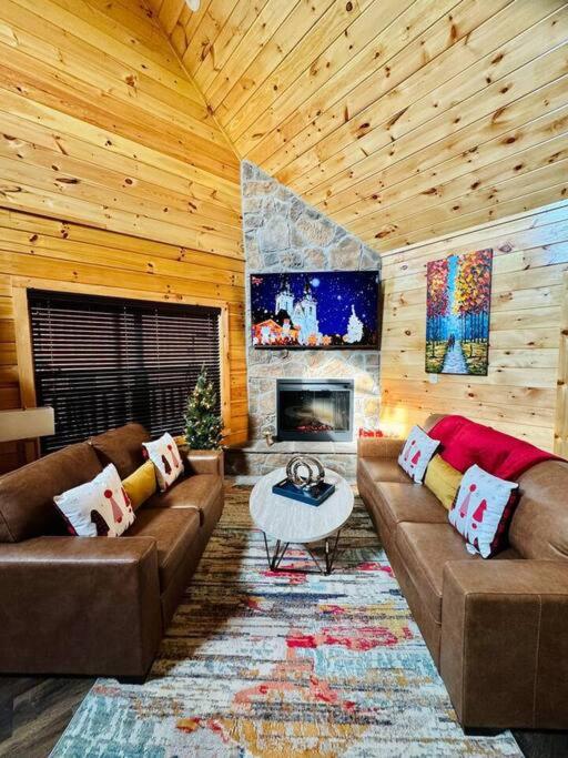Enchanted Peak Lodge