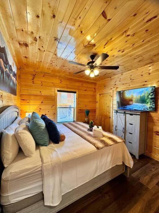 Enchanted Peak Lodge