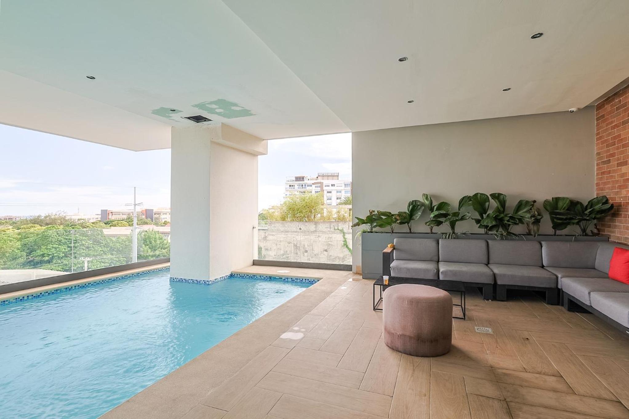 Charming City Center Apt, Pool view 2