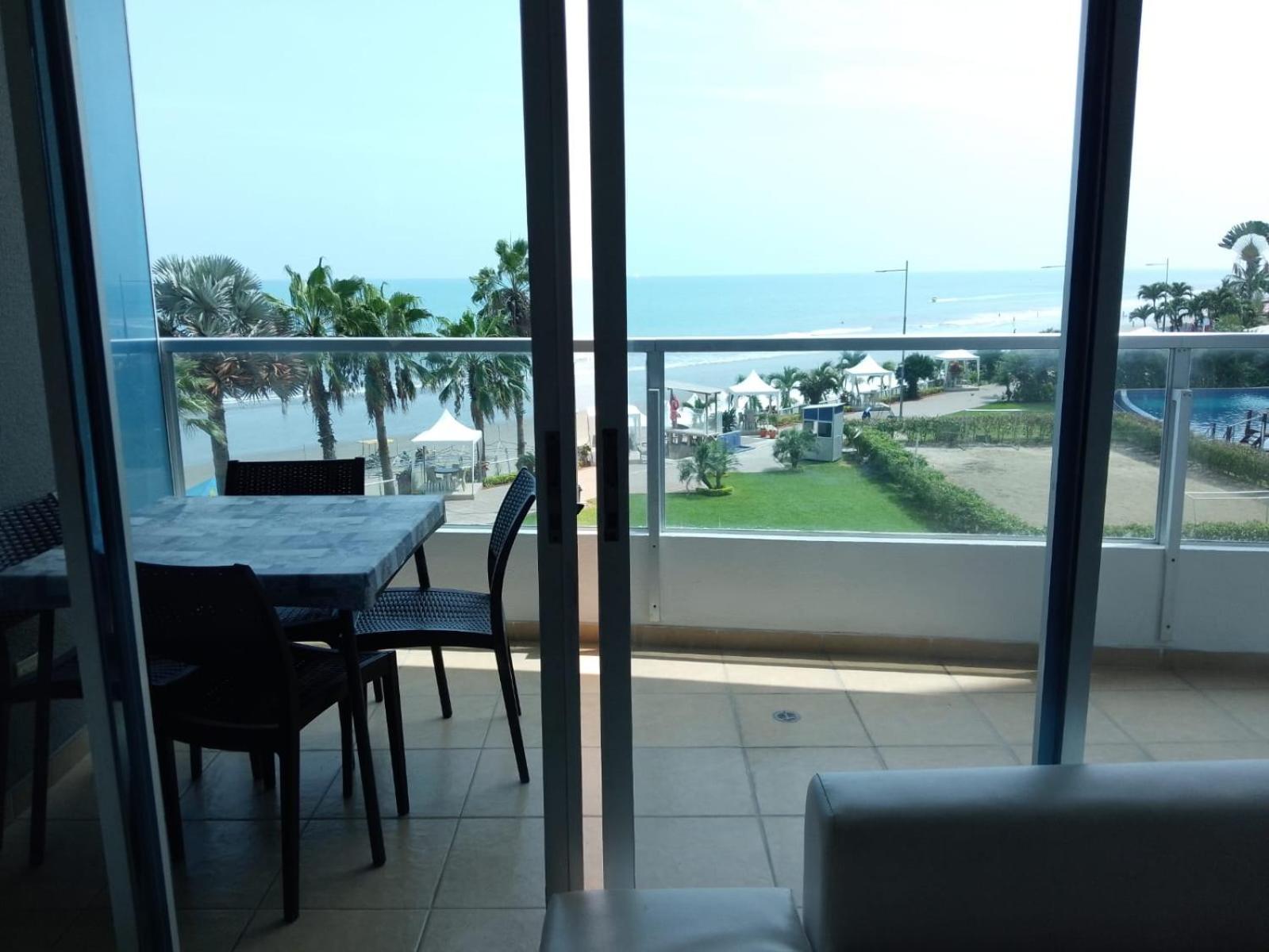 Hermoso departamento frente al mar