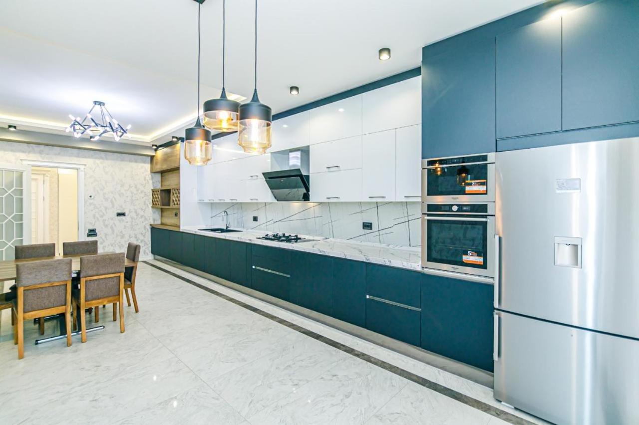 Special Apartment VIP Movenpic