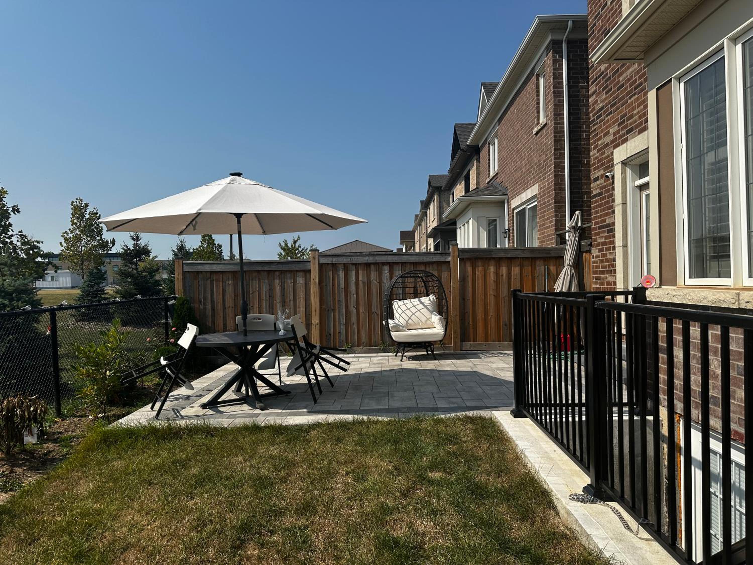 Luxury Basement Apartment in Oakville Monthly stays only
