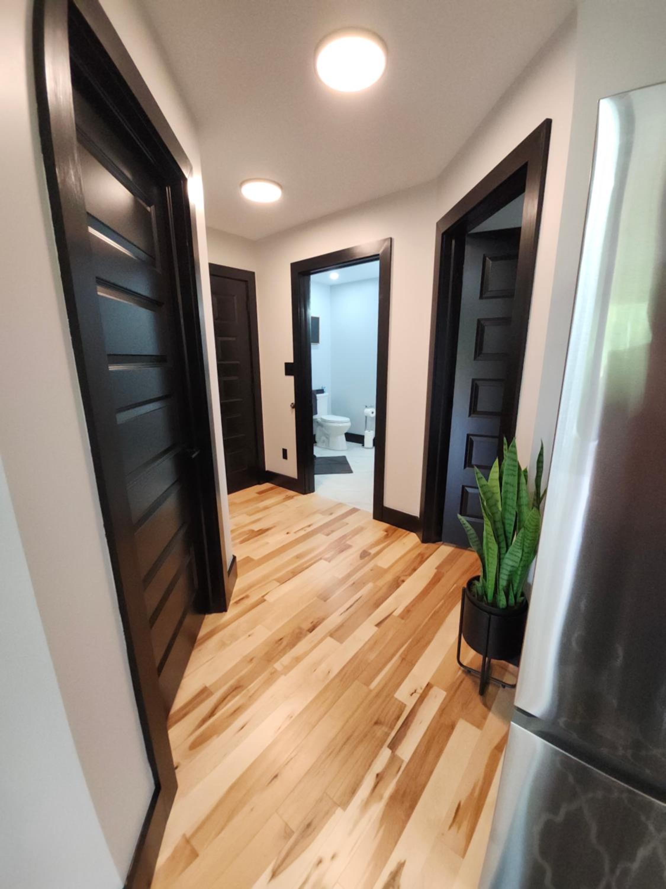 BAYSIDE RESORT, 2 O'CLOCK SUITES