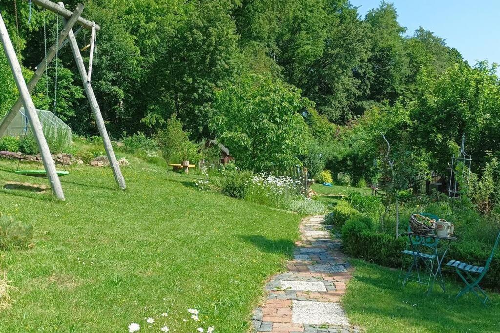 Forsthaus am Wald mit Garten & Feuerstelle