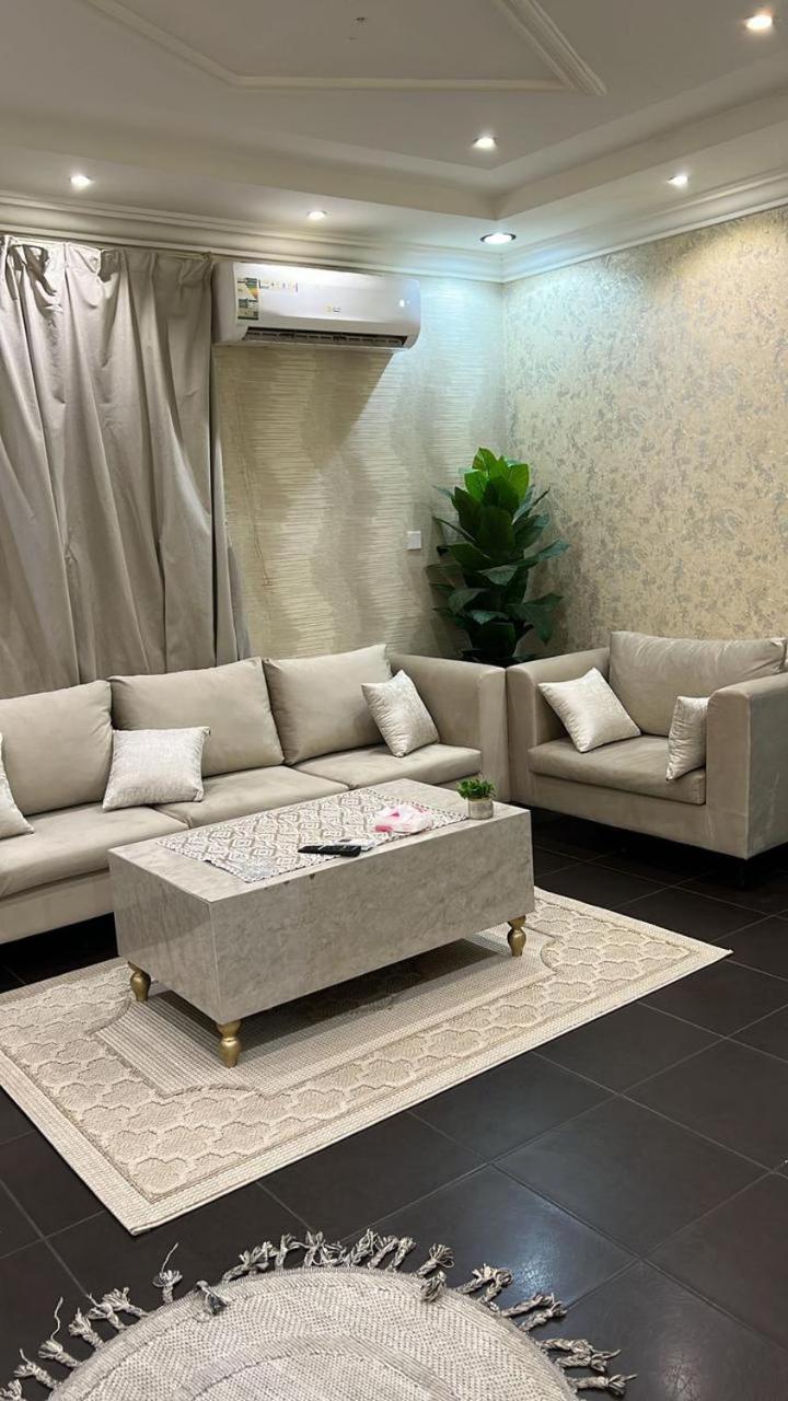 Smart entry Apartment in Al Hamra