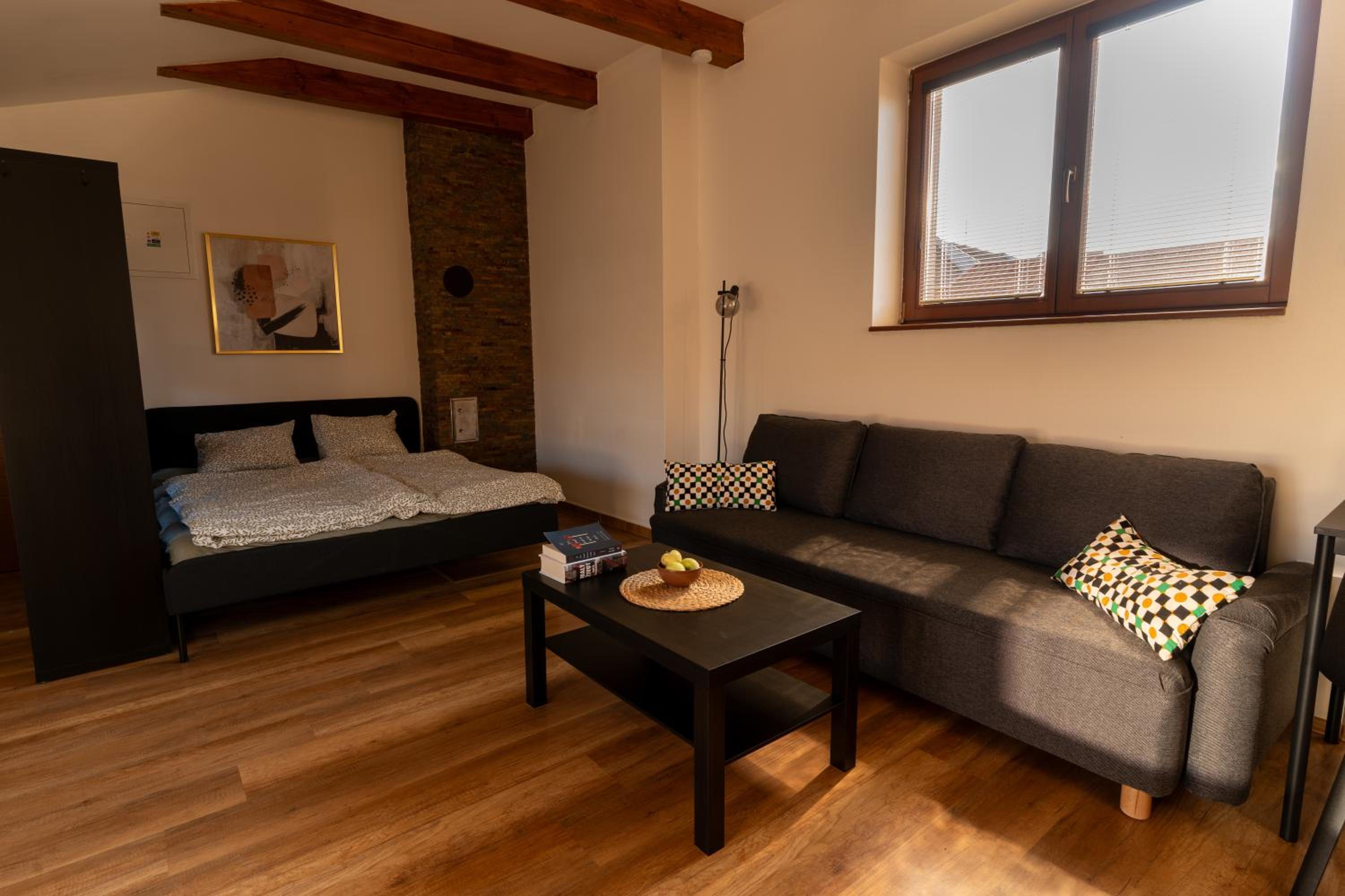 PARADAJS City Center Apartments - 24h self check-in & free private parking view 2