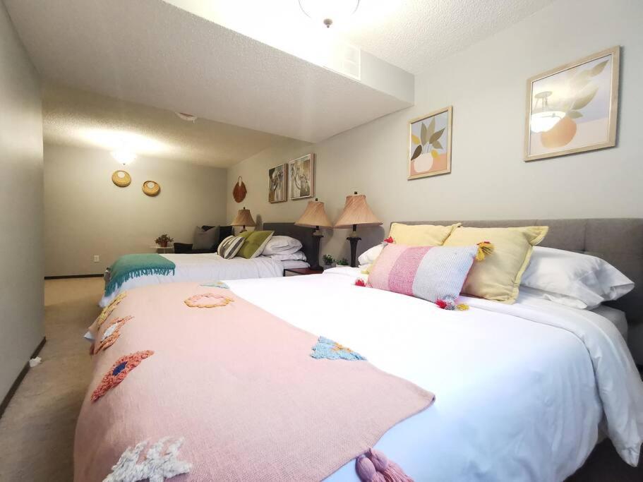 Prestigious YYC Stay,2BR3Bed Suites,Near UofC,Hospitals