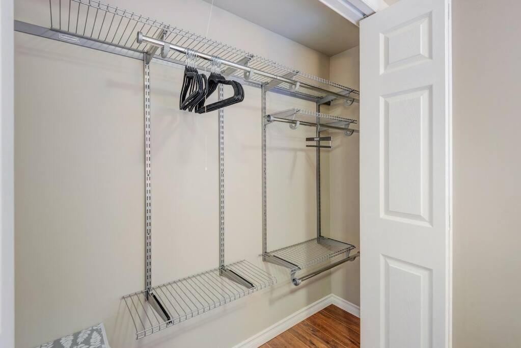 Prestigious YYC Stay,2BR3Bed Suites,Near UofC,Hospitals