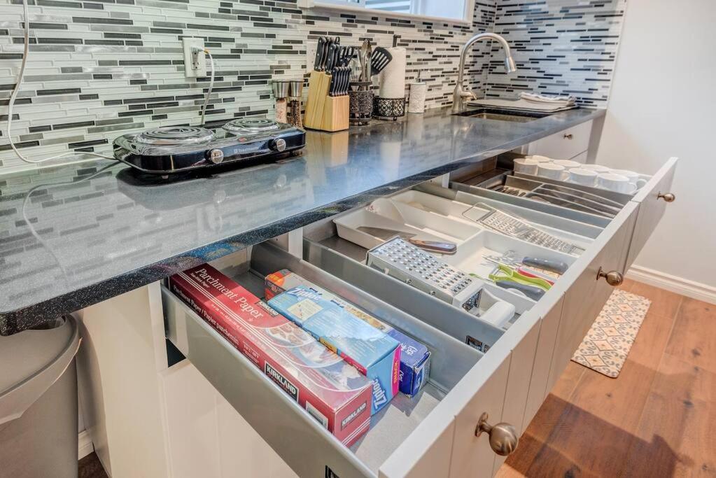 Prestigious YYC Stay,2BR3Bed Suites,Near UofC,Hospitals