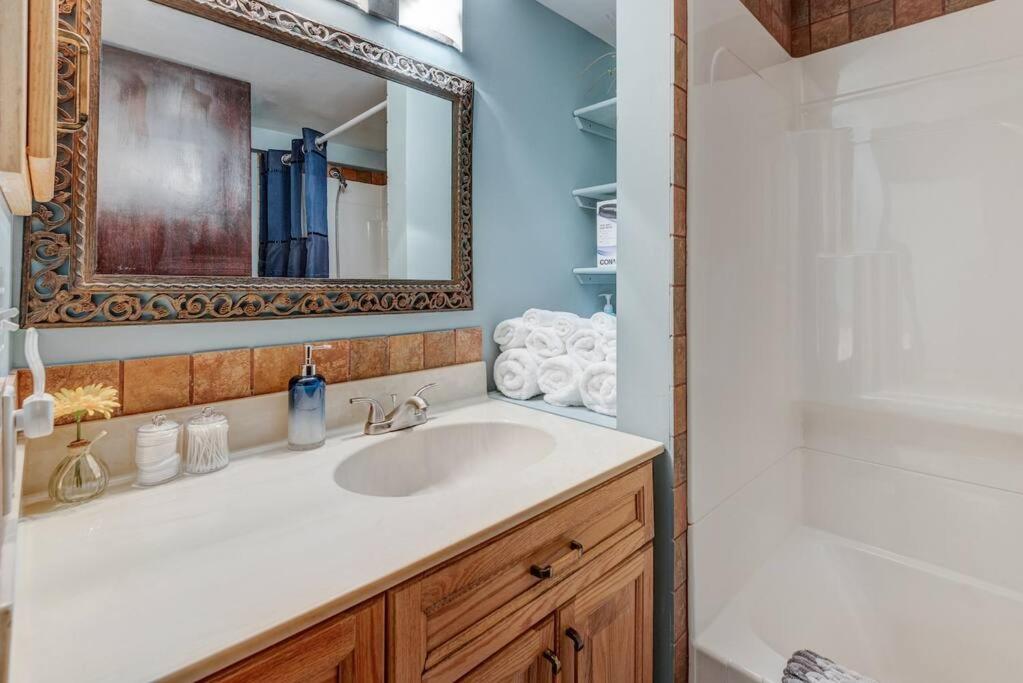 Prestigious YYC Stay,2BR3Bed Suites,Near UofC,Hospitals
