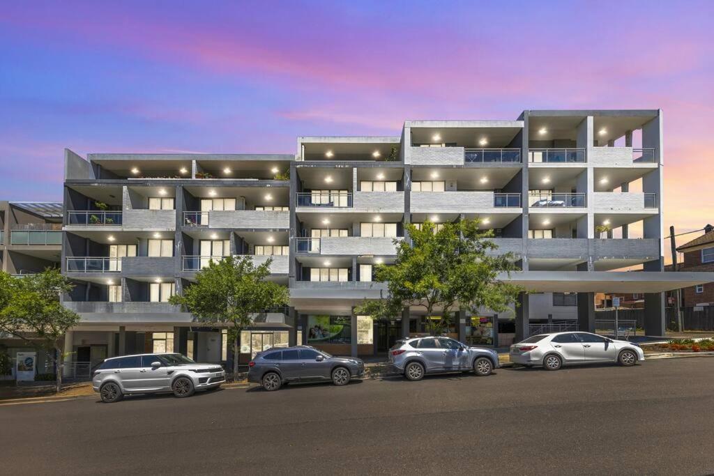 ParkView Apt & Private Parking & Close to Station