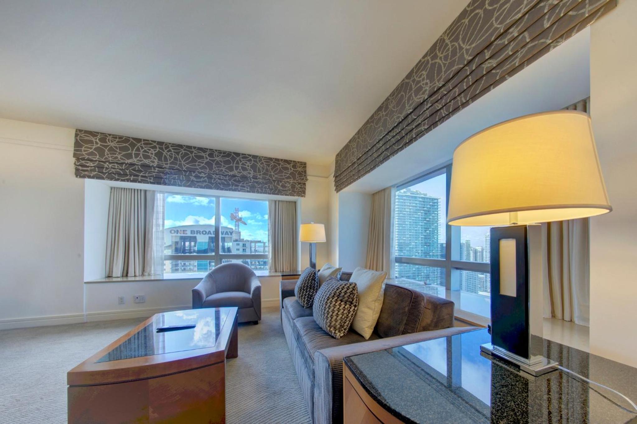 Luxurious Four Seasons Two Bedroom Suite