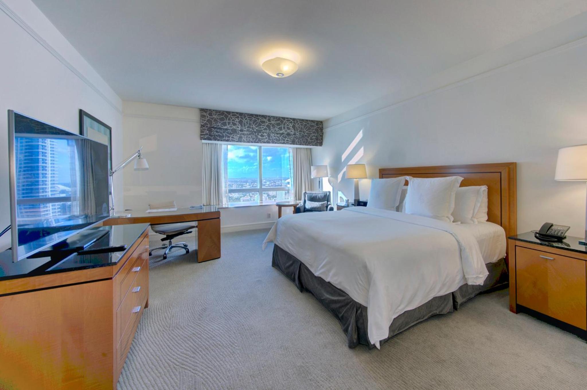 Luxurious Four Seasons Two Bedroom Suite