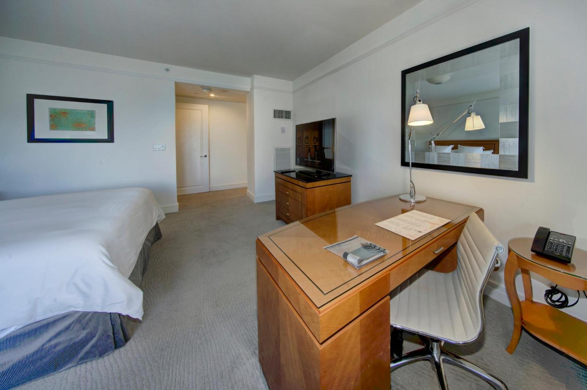 Luxurious Four Seasons Two Bedroom Suite