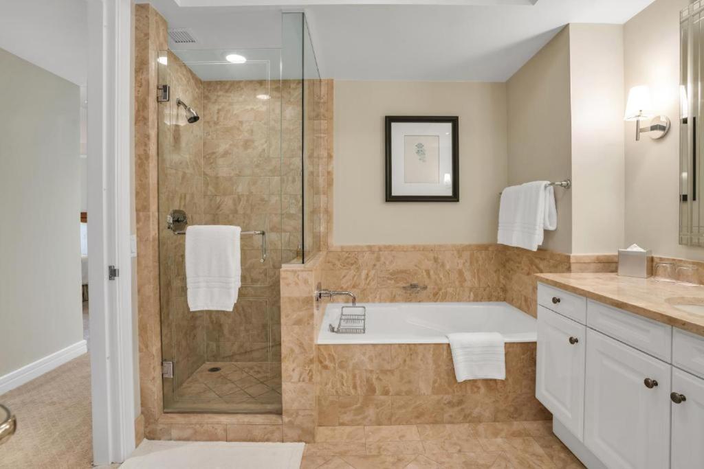 Luxurious Four Seasons Two Bedroom Suite