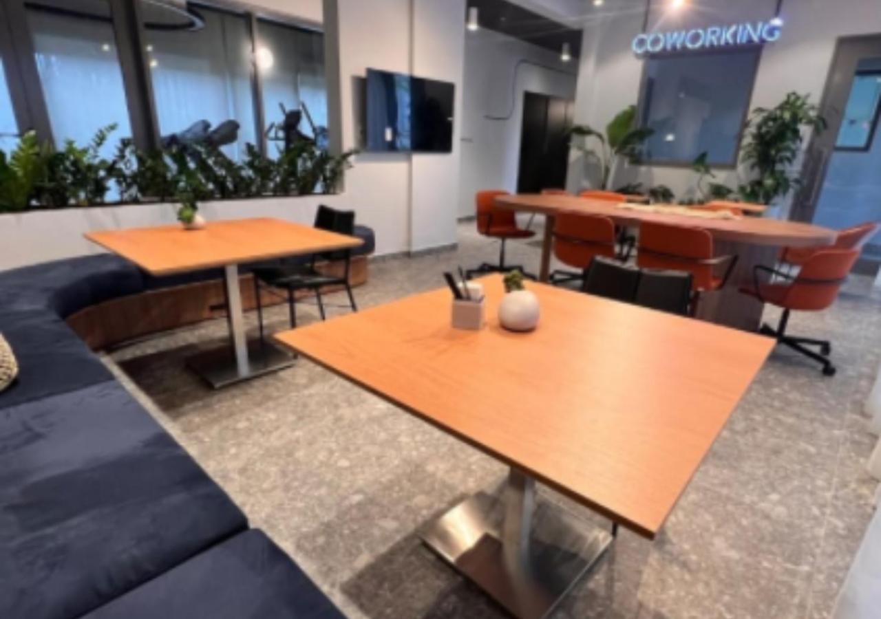 Studio moderno Wi-Fi rápido Próximo ao Metrô Check-in 24hs