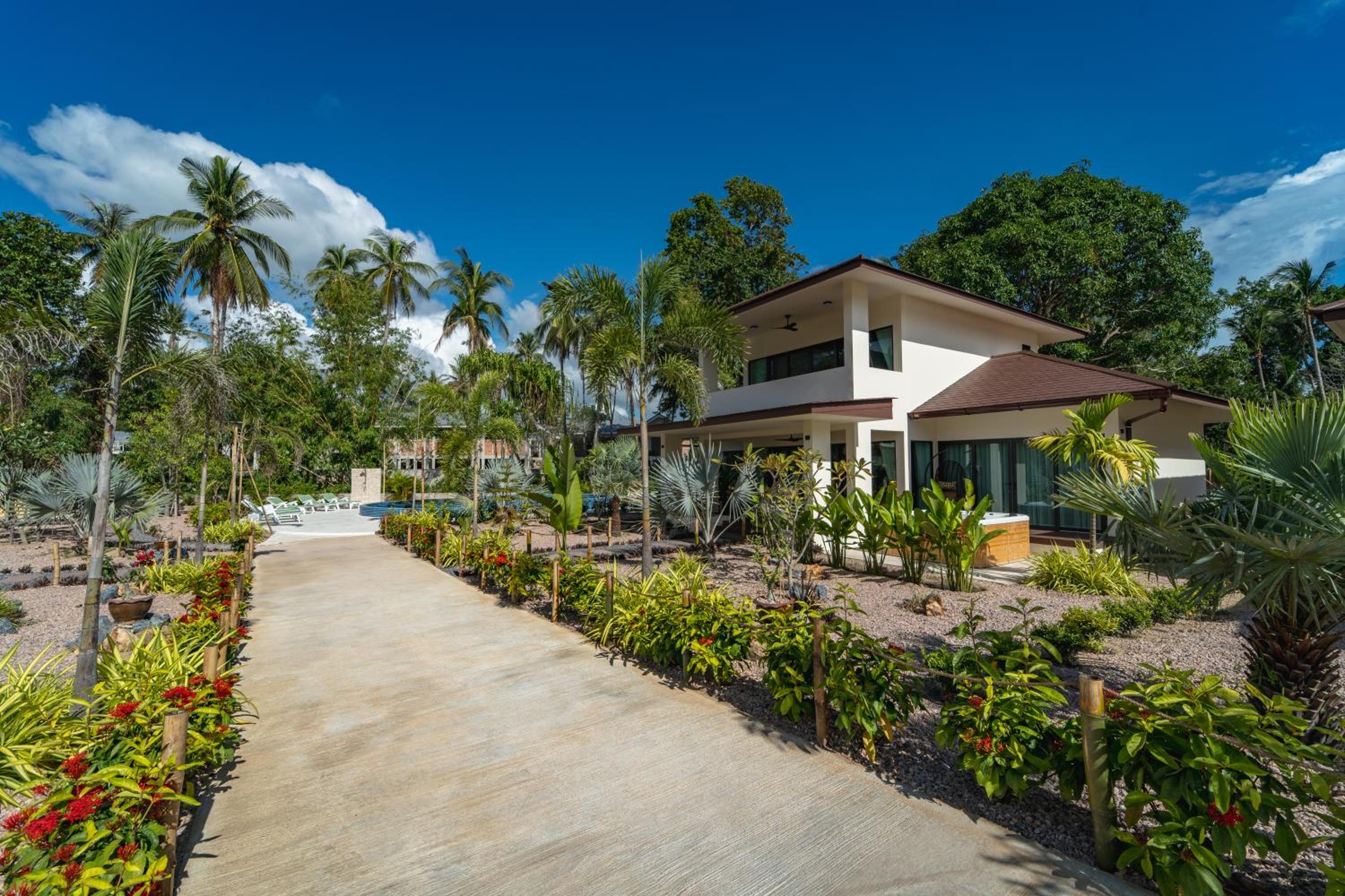 SHI Phangan Villas