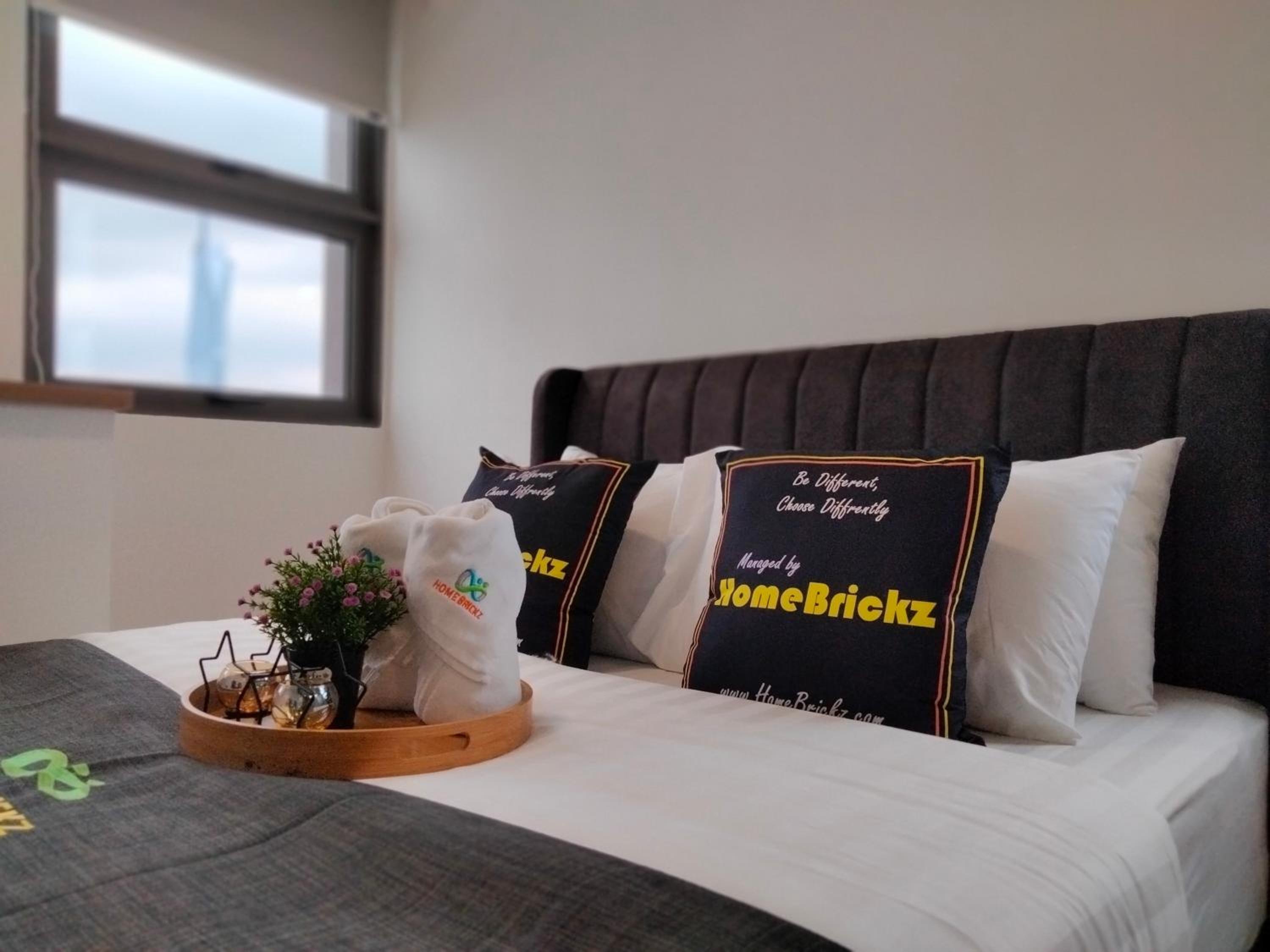 Riveria Suites, KL Sentral by Homebrickz