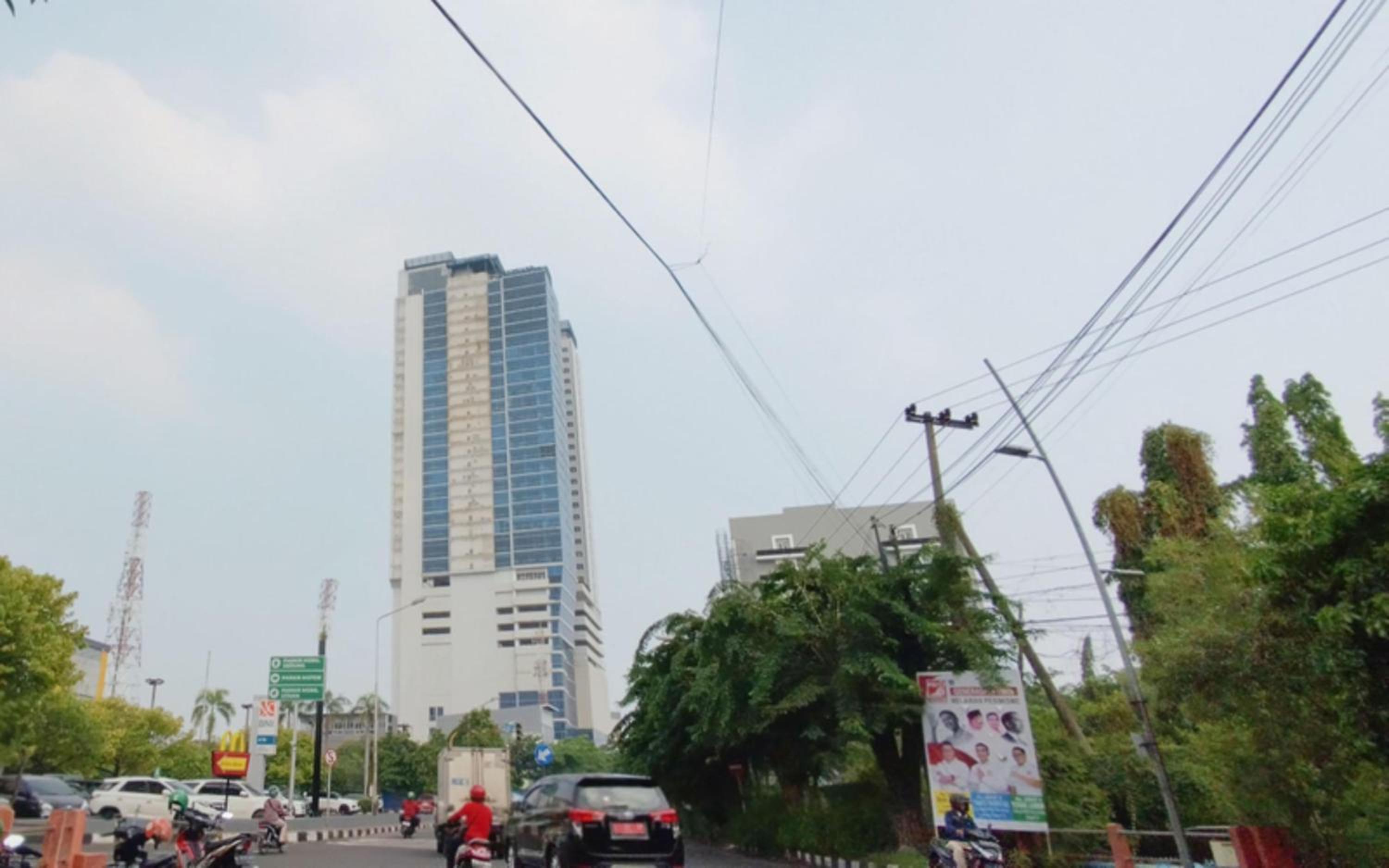 Strategic and Homey 1BR at The City Square Apartment By Travelio view 2