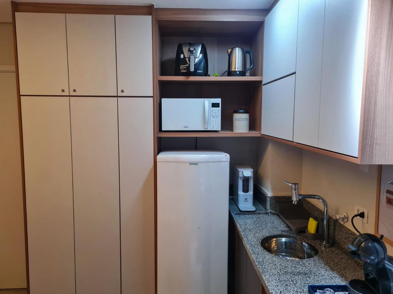 Studio moderno Wi-Fi rápido Próximo ao Metrô Check-in 24hs