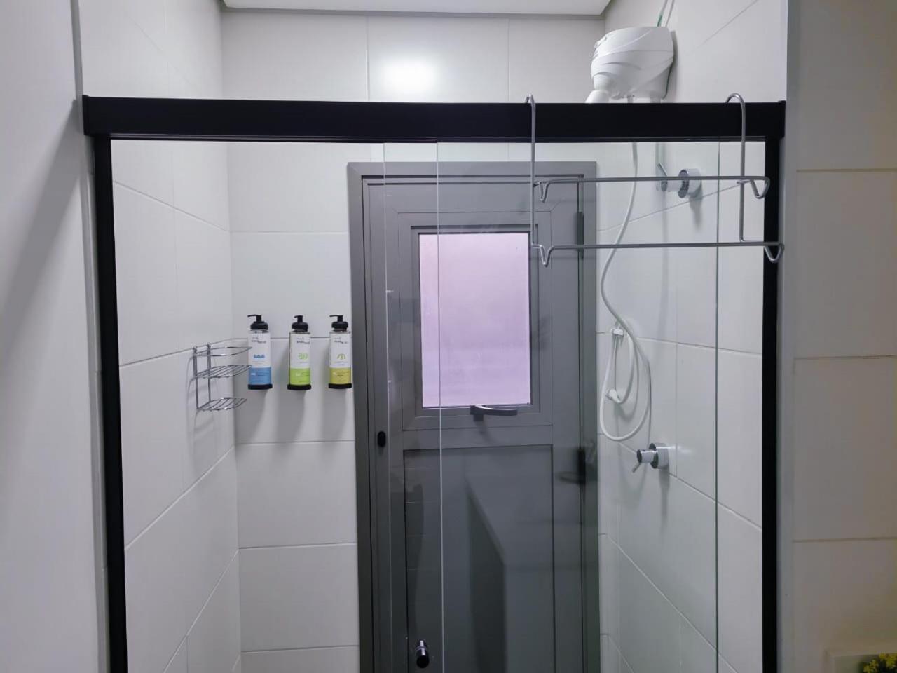 Studio moderno Wi-Fi rápido Próximo ao Metrô Check-in 24hs